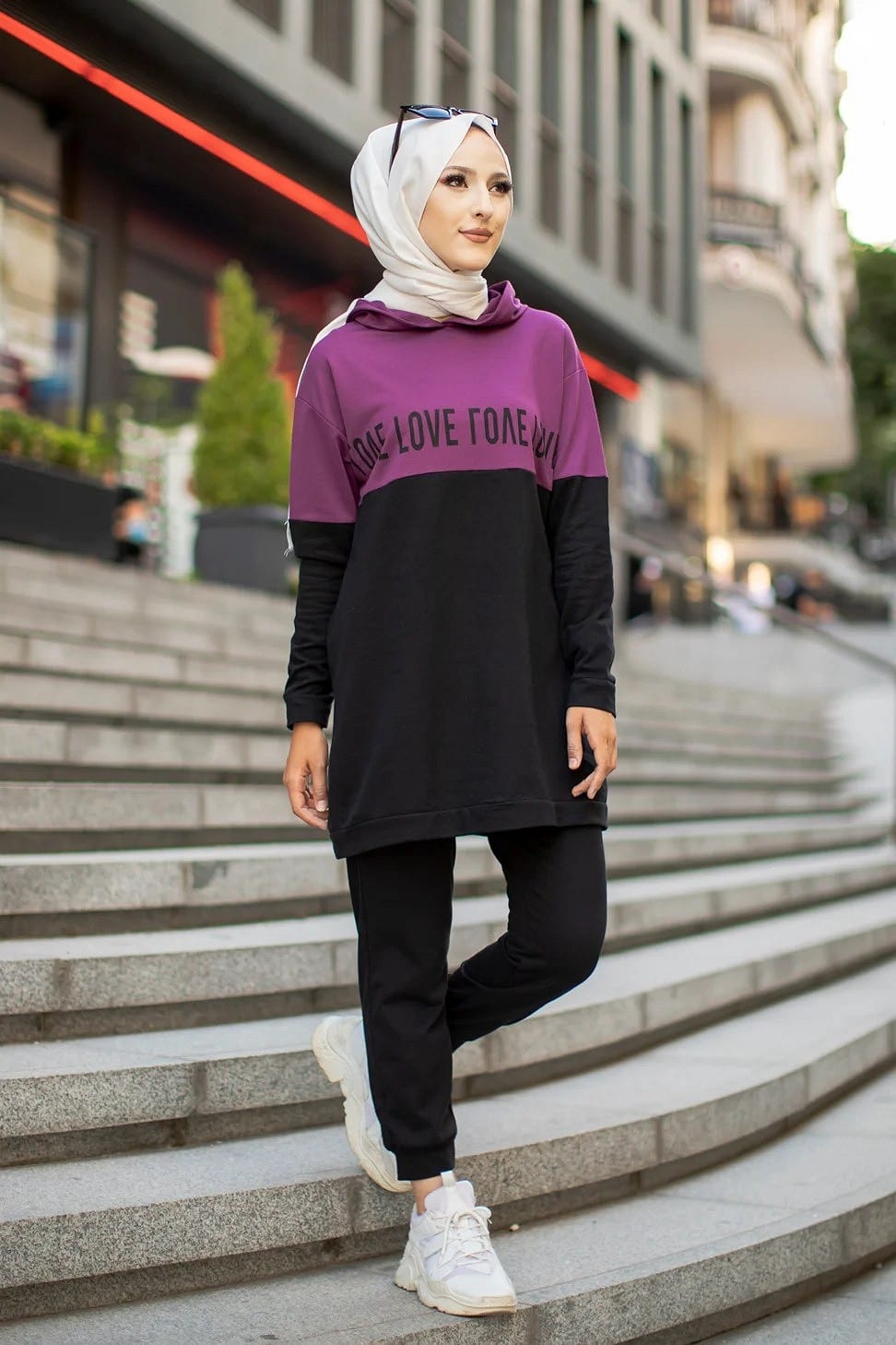 Ensemble Survêtement bi-couleur à capuche pour femme voilée (Hijab
